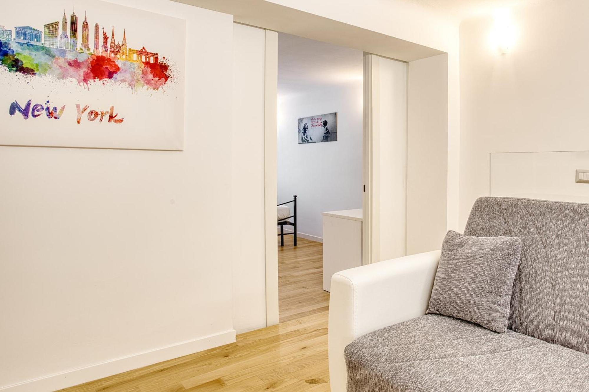 Walk To Navigli - Via Gola - 2 Bedrooms Apt Milan Exterior photo
